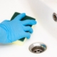 Миризлив канал на мивка: причини и какво да правите