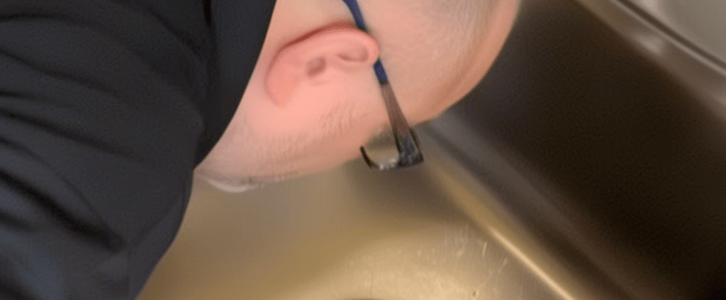 справяне с проблемите с миризлив канал на мивка